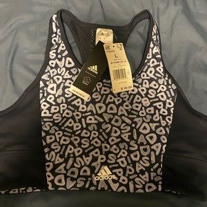 Adidas sports bra size large nwt